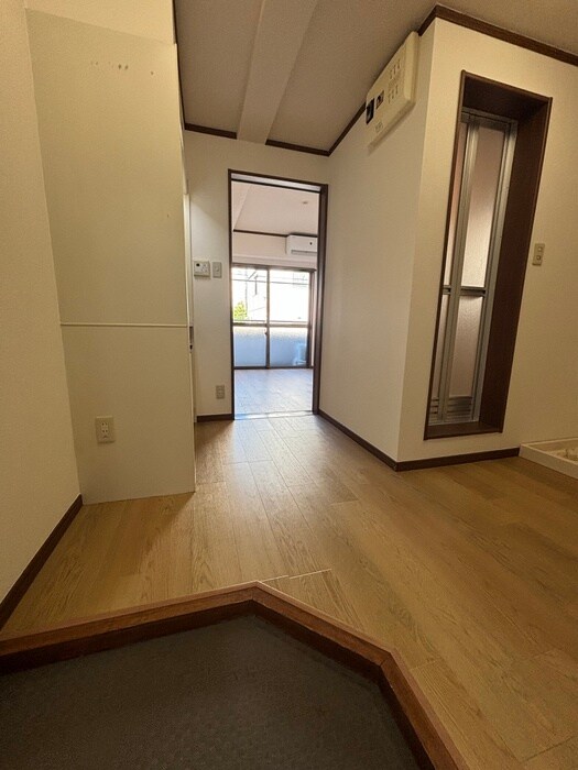 物件内観写真17　(廊下)