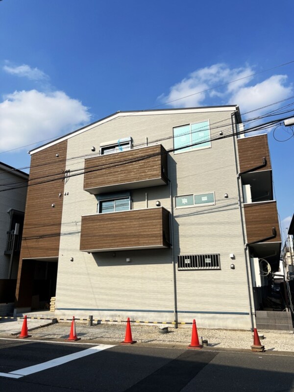 建築中