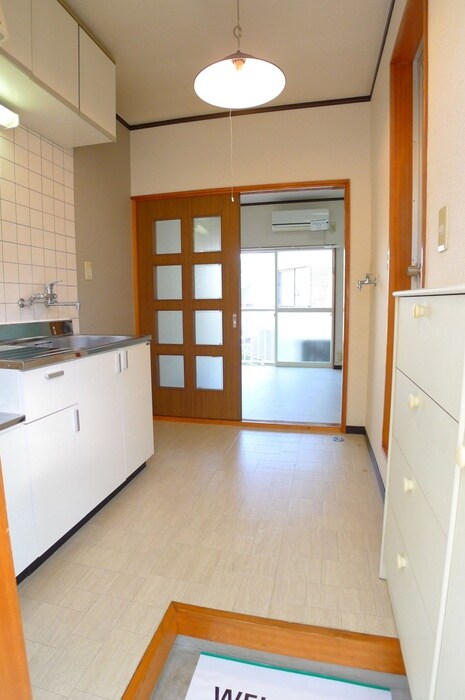 物件内観写真11　(玄関)