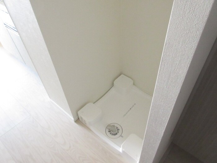 物件内観写真18　(洗濯機置場)