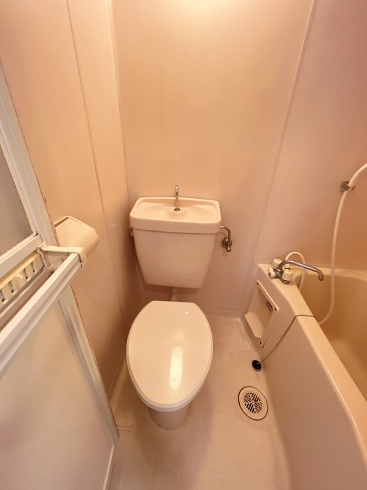 物件内観写真16　(トイレ)