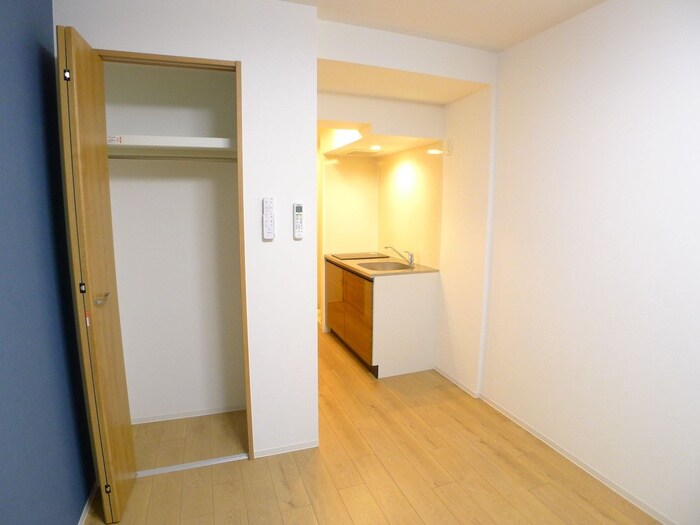 物件内観写真8　(居室)