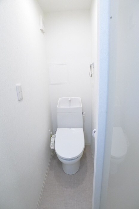 物件内観写真13　(トイレ)