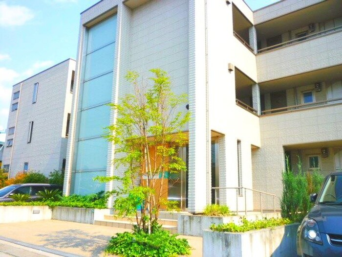 物件外観写真4　(駐車場)