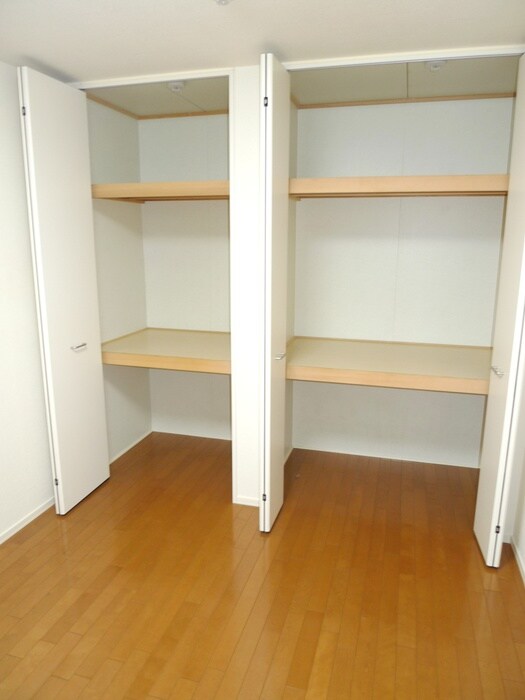 物件内観写真8　(収納)