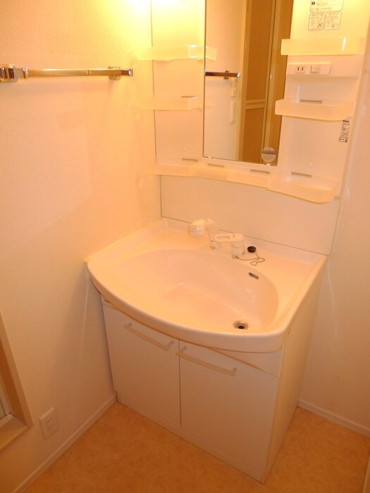 物件内観写真11　(洗面)