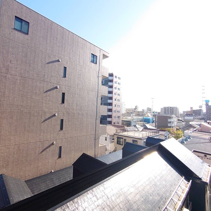 物件内観写真16　(室内からの展望)