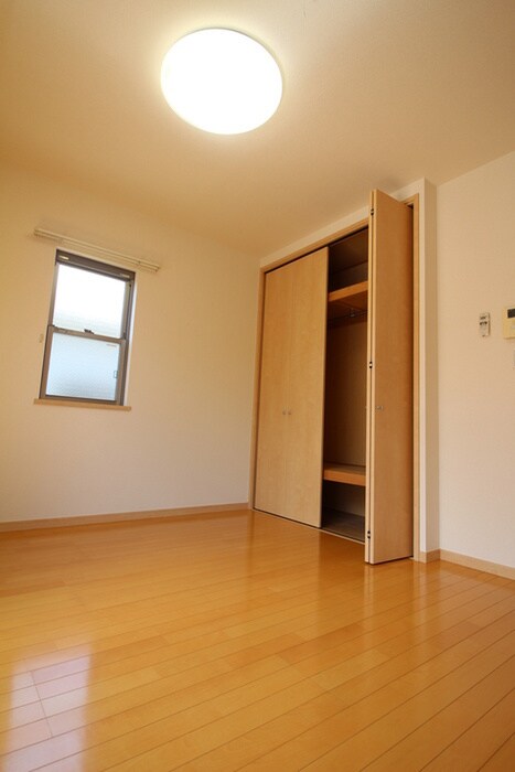 物件内観写真5　(居室)