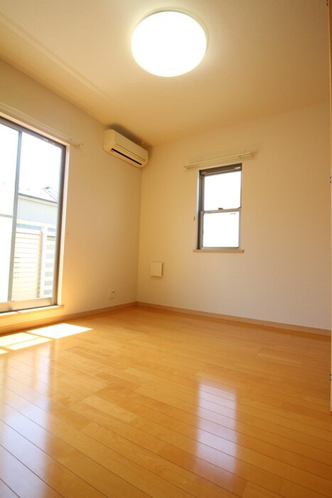 物件内観写真6　(居室)