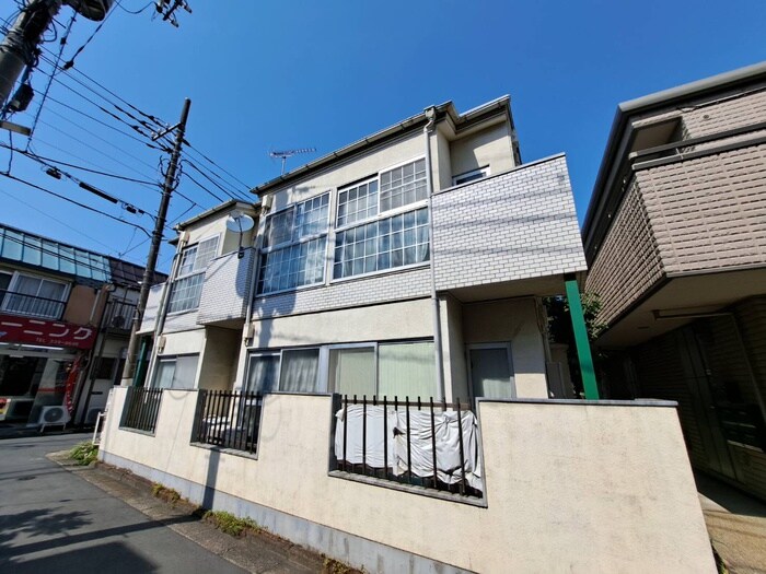 物件外観写真4　(エントランス部分)