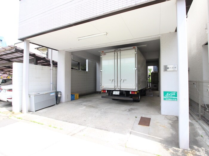 物件外観写真3　(駐車場)