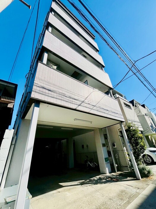 物件外観写真5　(エントランス部分)