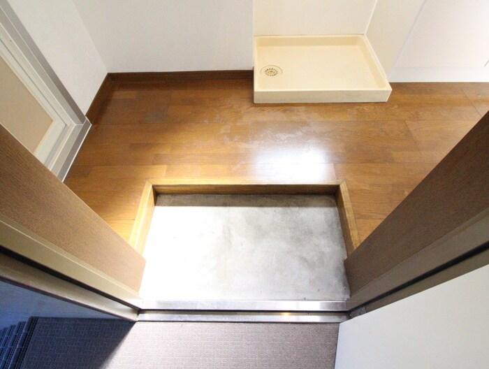 物件内観写真15　(玄関)