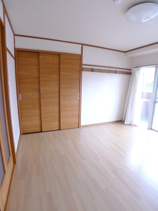 物件内観写真8　(居室)