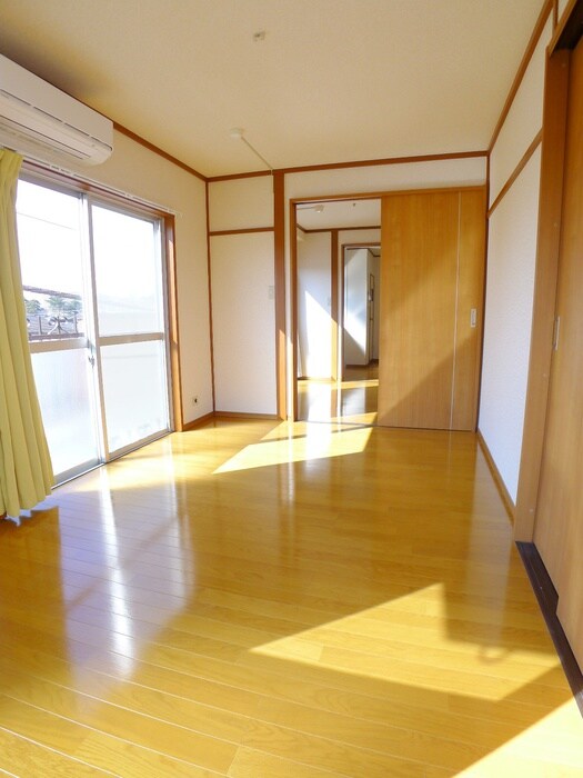 物件内観写真8　(居室)