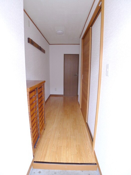 物件内観写真18　(玄関)
