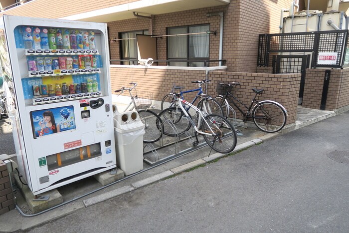物件外観写真3　(駐輪場)