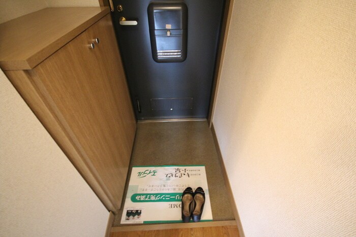 スクウェアーコートの玄関