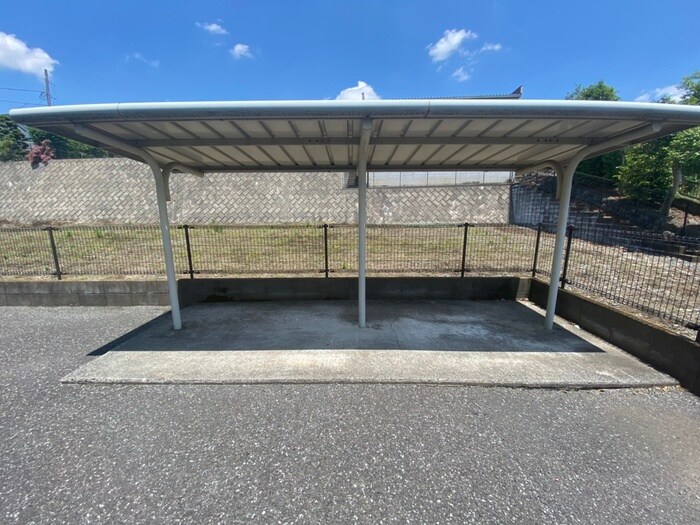 スクウェアーコートの駐輪場