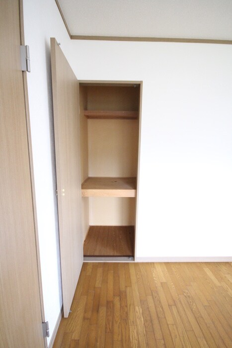 スクウェアーコートの収納