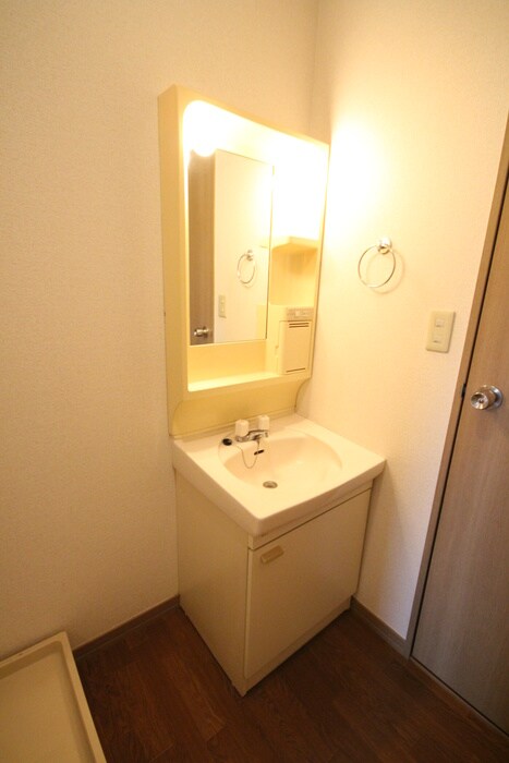 スクウェアーコートの洗面