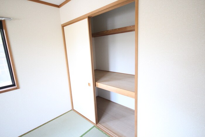 スクウェアーコートの収納