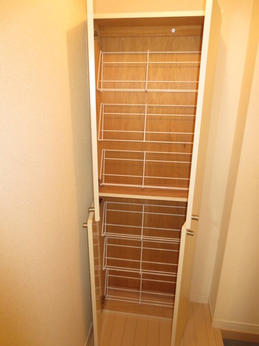 物件内観写真17　(靴箱)