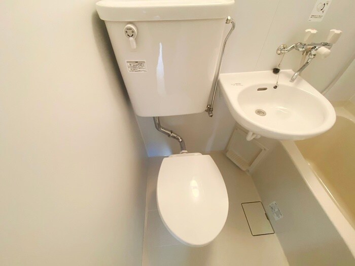 物件内観写真13　(トイレ)