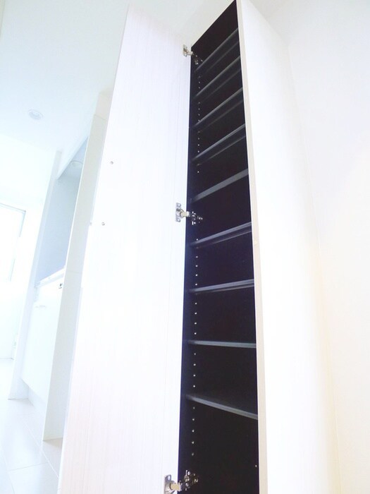 物件内観写真15　(靴箱)