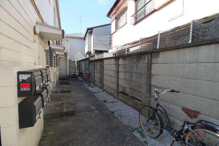 物件外観写真4　(駐輪場)