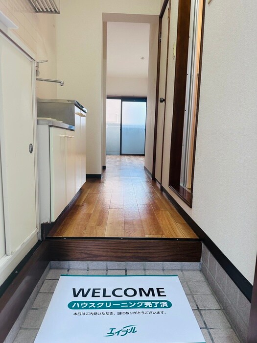 物件内観写真17　(玄関)