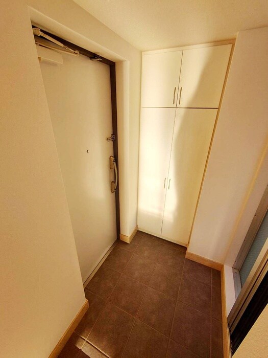 物件内観写真14　(玄関)