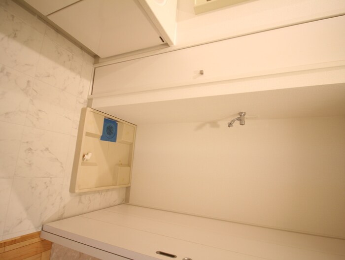 物件内観写真17　(洗濯機置場)