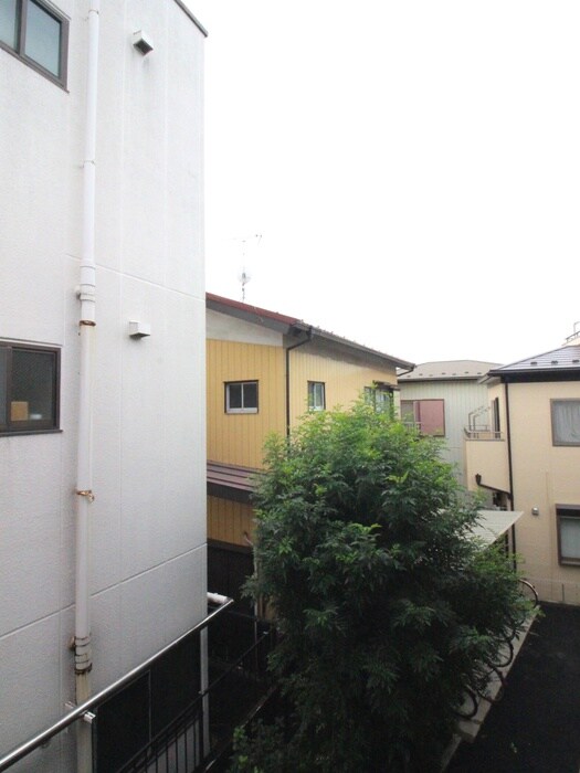 物件内観写真14　(室内からの展望)