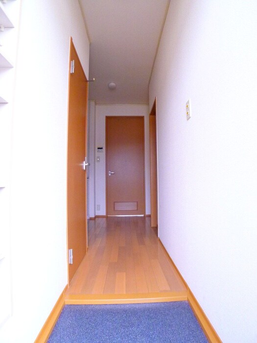 物件内観写真14　(玄関)