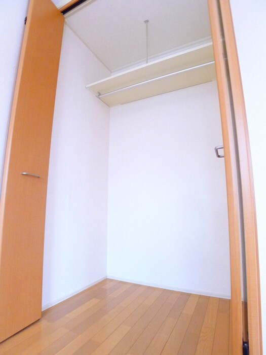物件内観写真16　(収納)