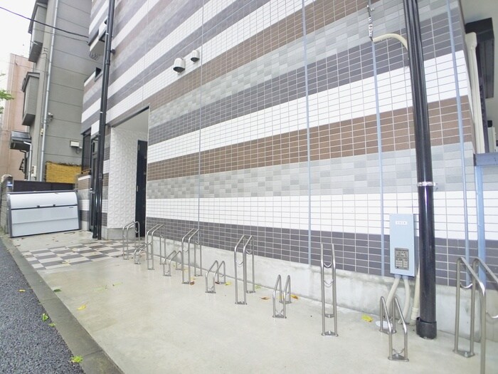 物件外観写真5　(駐輪場)