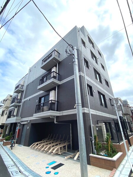 ウェルスクエア西新宿五丁目外観写真