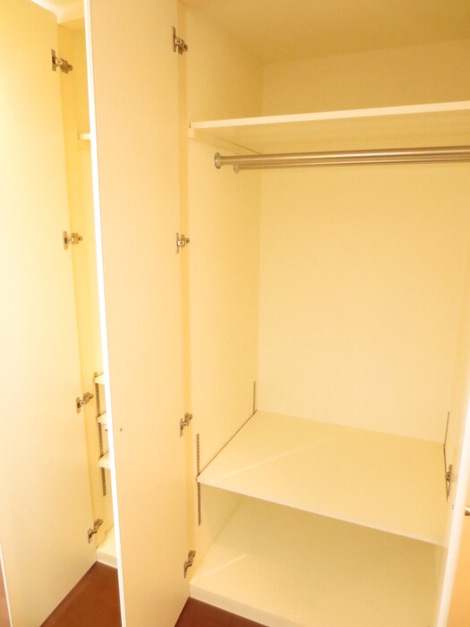 物件内観写真10　(収納)