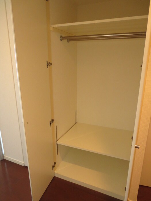 物件内観写真10　(収納)