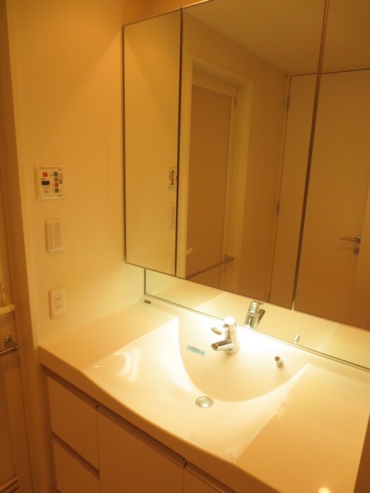 物件内観写真12　(洗面)