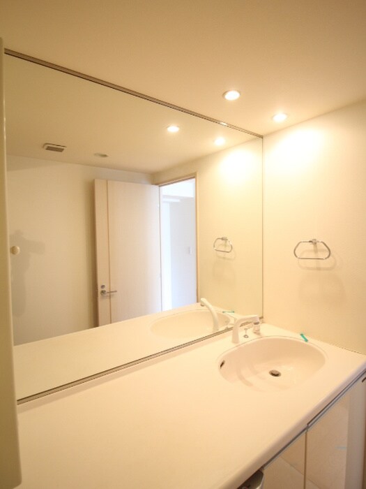 物件内観写真11　(洗面)
