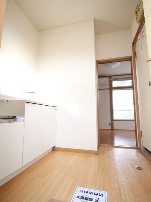 物件内観写真9　(廊下)