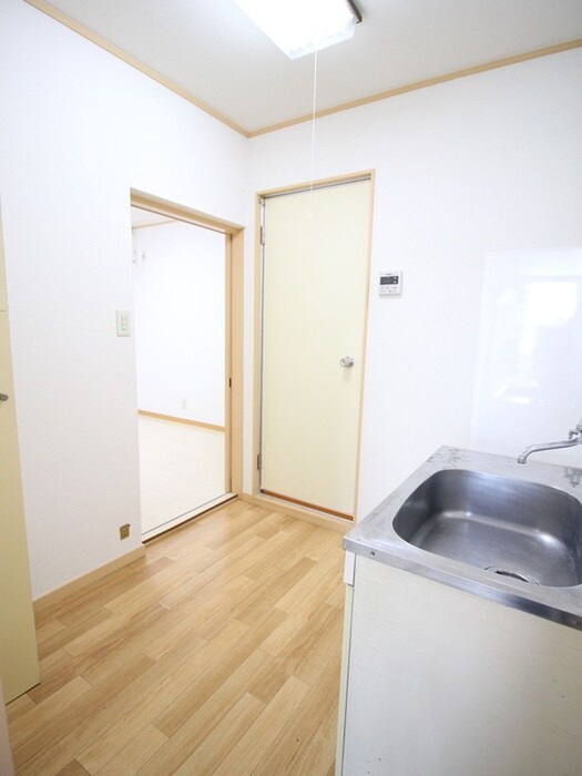 物件内観写真15　(廊下)