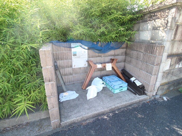 物件外観写真4　(建物設備)