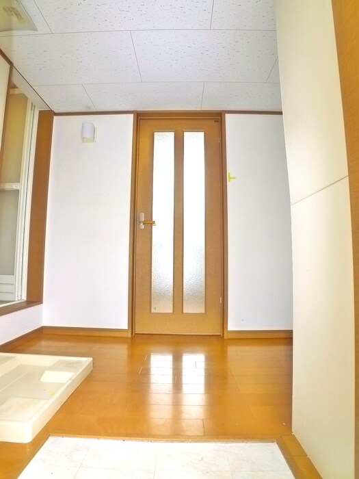 物件内観写真15　(玄関)