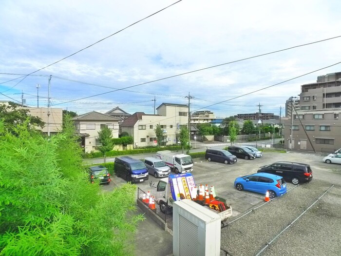 物件内観写真16　(室内からの展望)