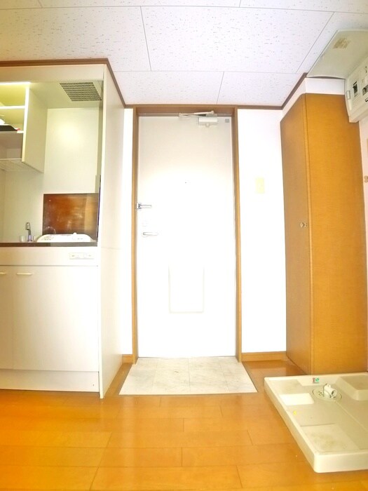 物件内観写真18　(廊下)