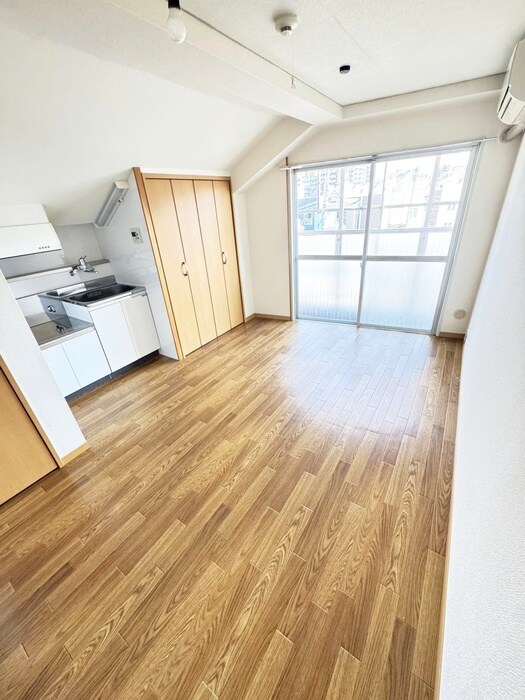 物件内観写真8　(居室)