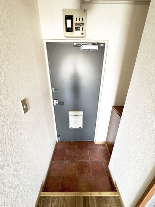 物件内観写真17　(玄関)